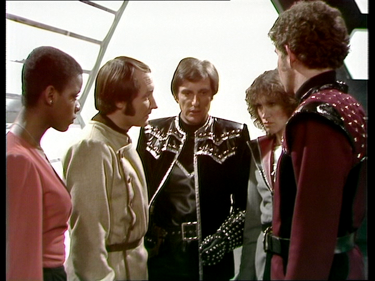 Dayna, Vila, Avon, Cally and Tarrant at the teleport bay