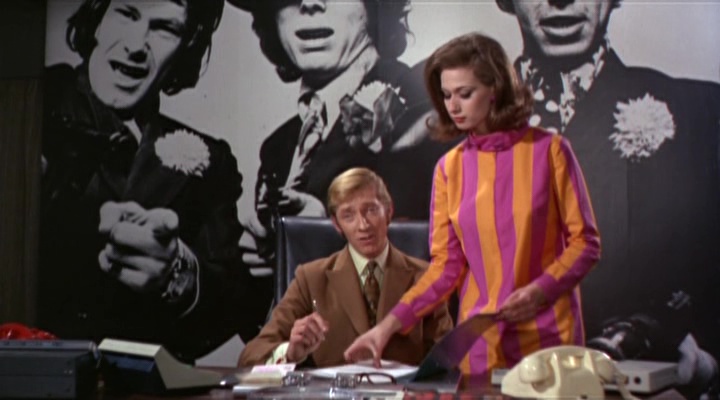 Jeremy Lloyd in Smashing Time with Valerie Leon
